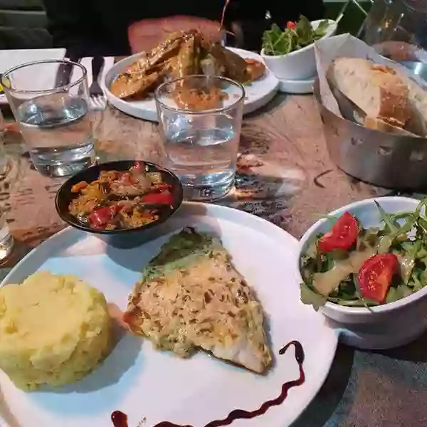 Le Restaurant - Ô minots - Brasserie Vieux port Marseille - bien manger Marseille